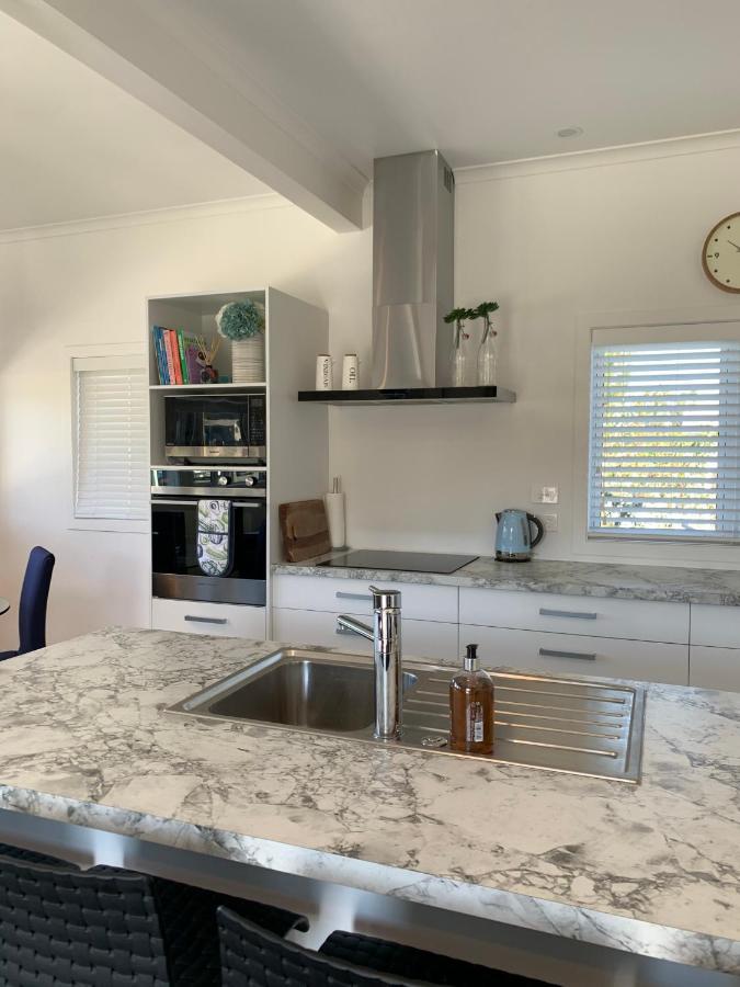 Coromandel Town Harbourside Cottage Luxury Accommodation Exteriér fotografie