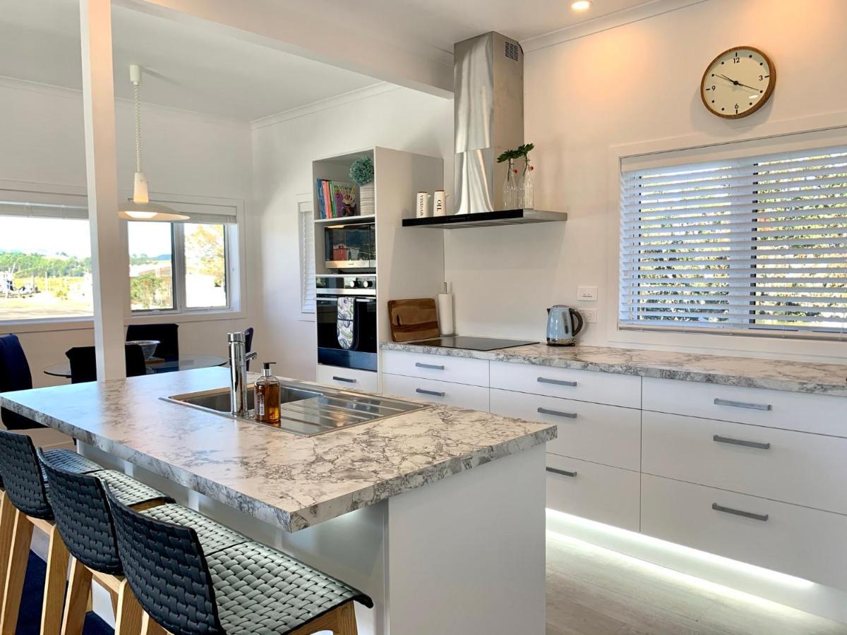 Coromandel Town Harbourside Cottage Luxury Accommodation Exteriér fotografie
